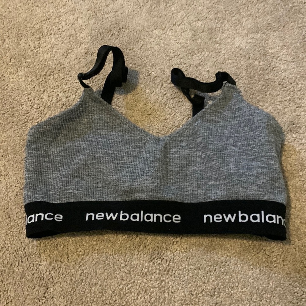 grey new balance sports bra!!!